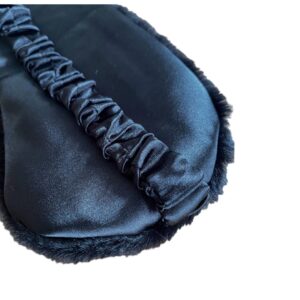 21386 slaapmasker zwart pluche zacht - close up achterkant